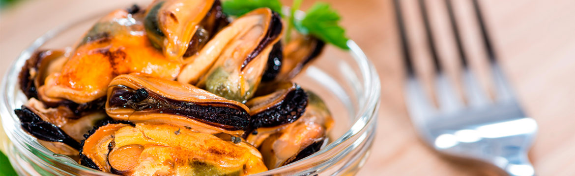 Pickled mussels in pregnancy: can they be eaten?